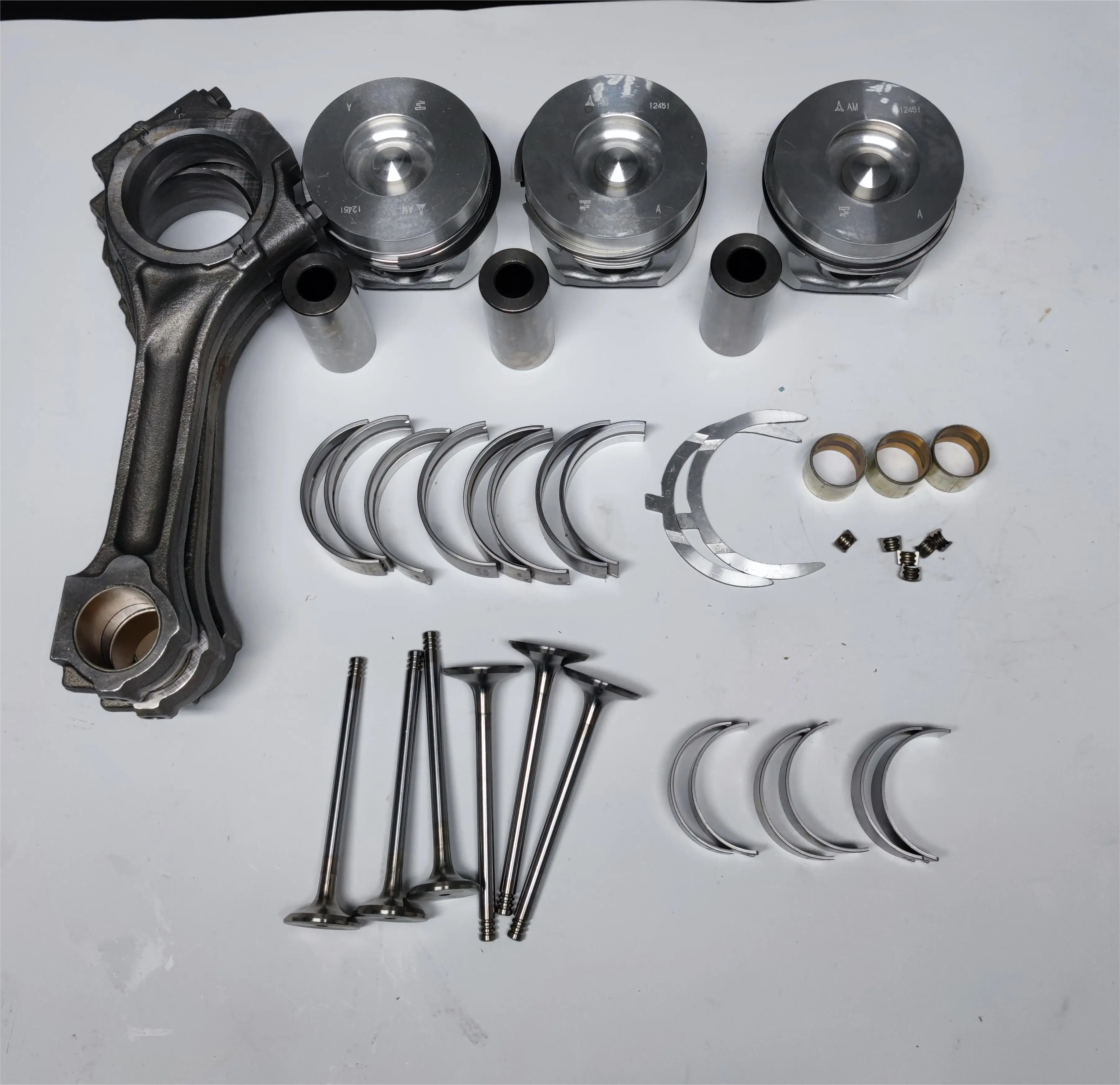 F3L912 diesel engine spare parts Cylinder head assembly  Piston rings set Main bearing shell set Thrust plate set repair kit