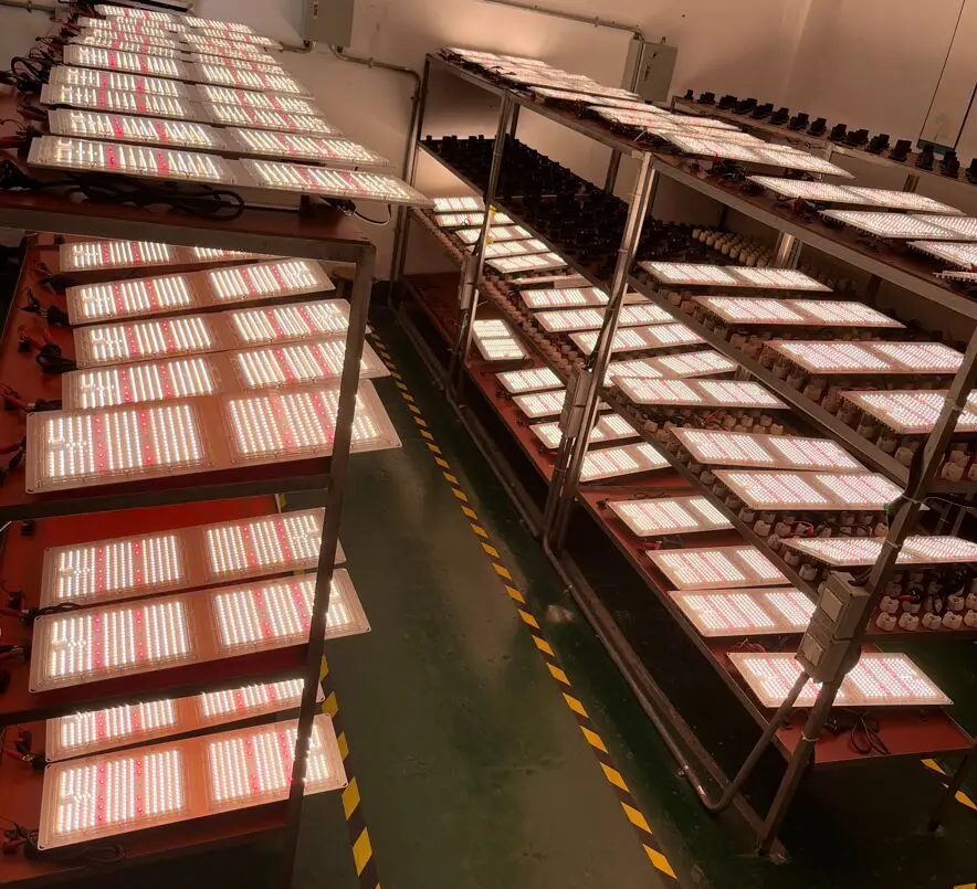 Indoor Plants Full Spectrum Dimmable Led Grow Light 100W 220W 450W 600W Commercial LED Panel Grow Light