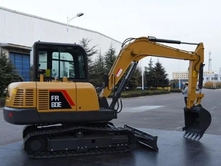 Brand 1.6Ton Hydraulic Small Digger/ Crawler Excavator Mini Bagger With Bucket 0.045Cbm Hot Sale