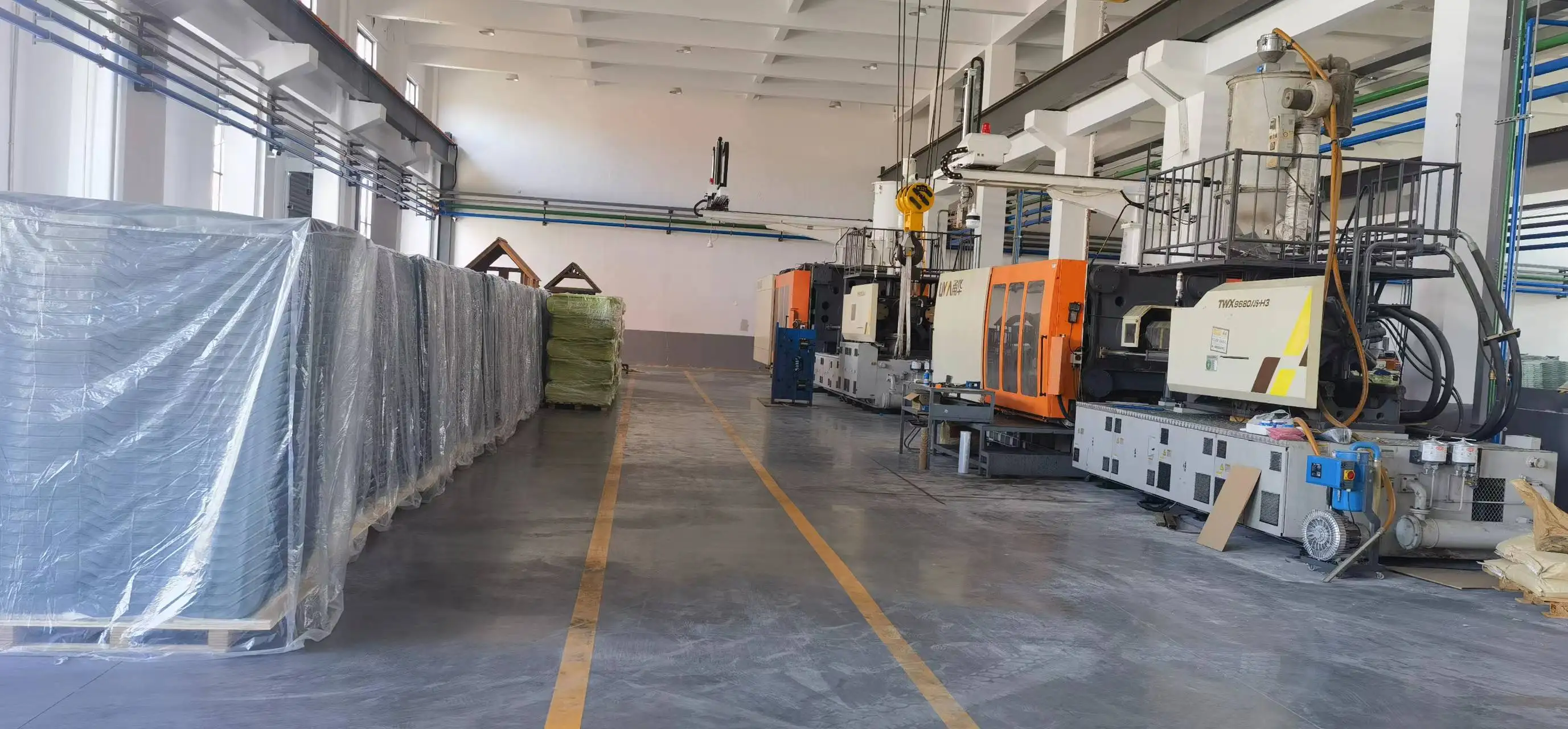 Injection molded slide Playground Accessories Plastic Slide For Kids JUNGLE GYM