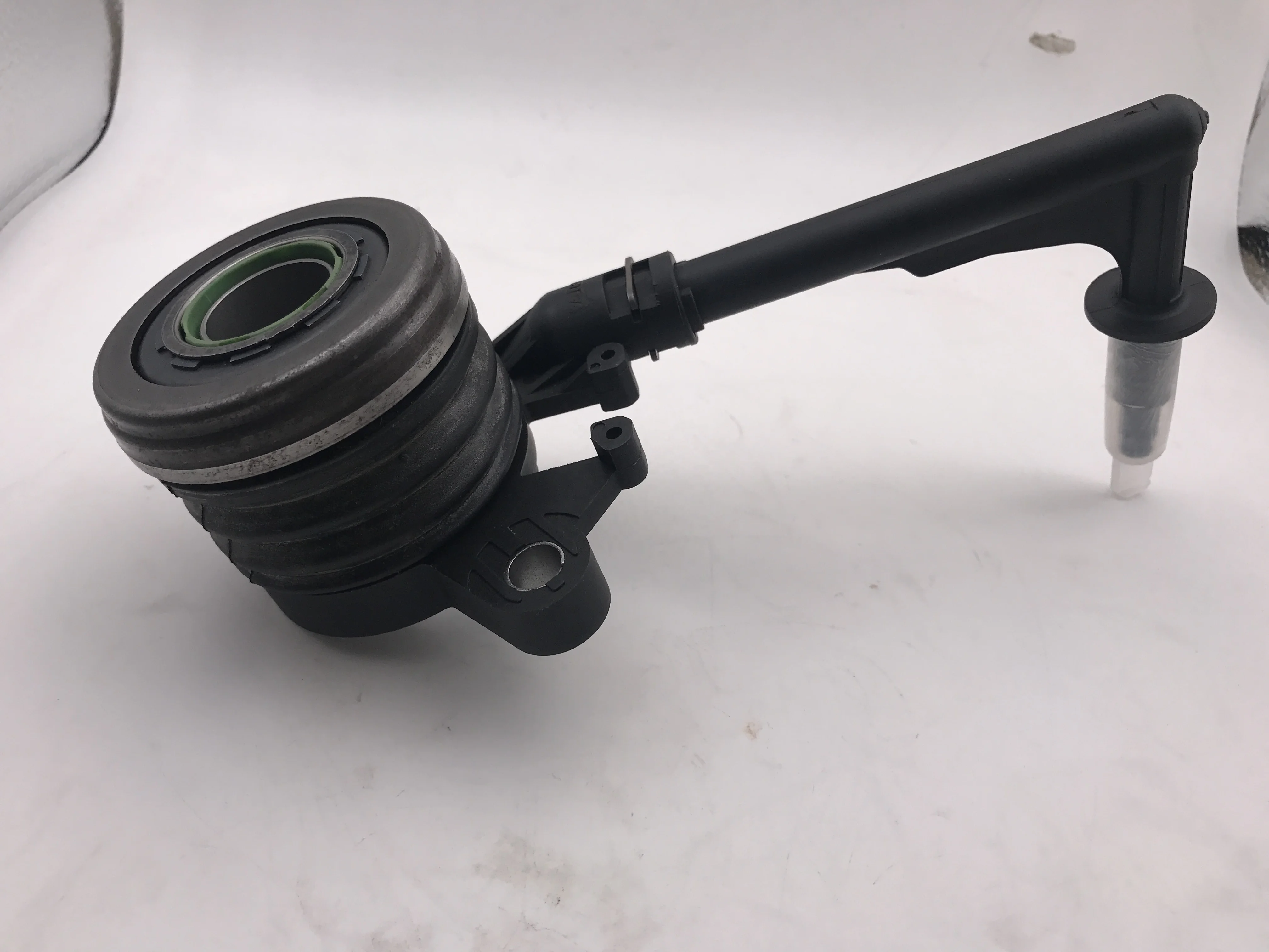 Automobile clutch release bearing assembly 306206822R 30620-00Q1G Slave Cylinder Assembly
