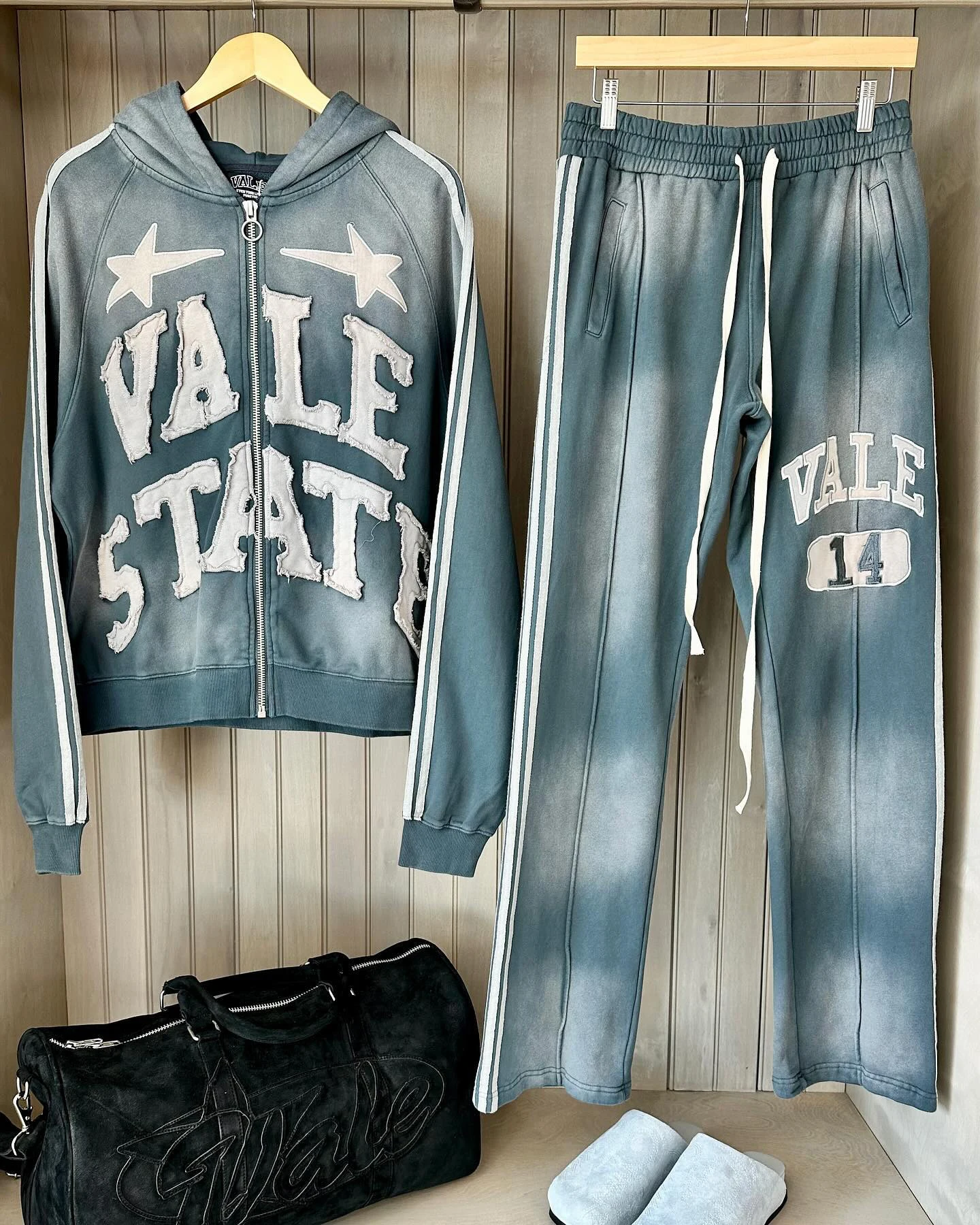 Oem Custom 100 Cotton  Oversized Boxy Fit Distressed Embroidery Patchsweatpants And Hoodie Set