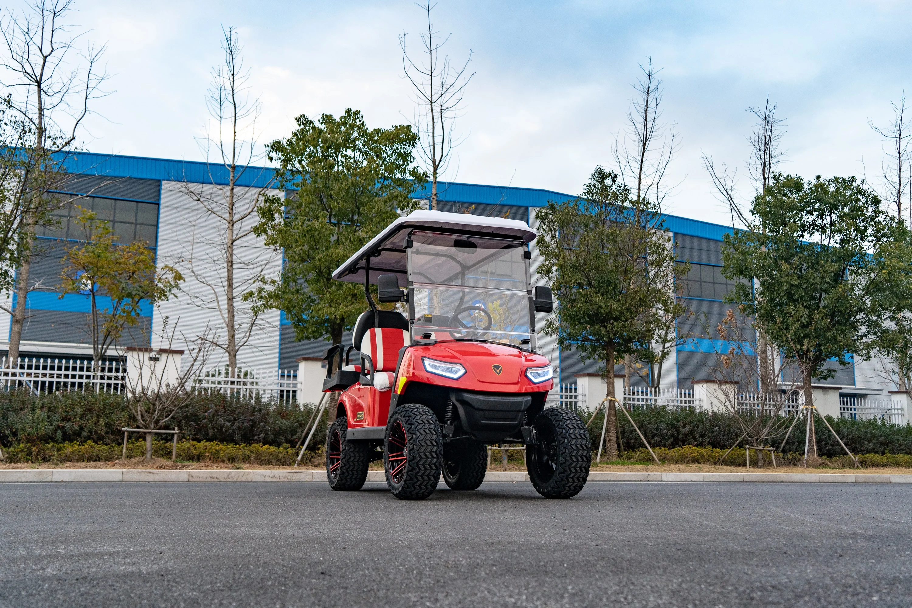 LEROAD NEW DELUXE L2+2 Red Body Golf Cart Windshield Customized Smart 4 Seats Electric Golf Cart