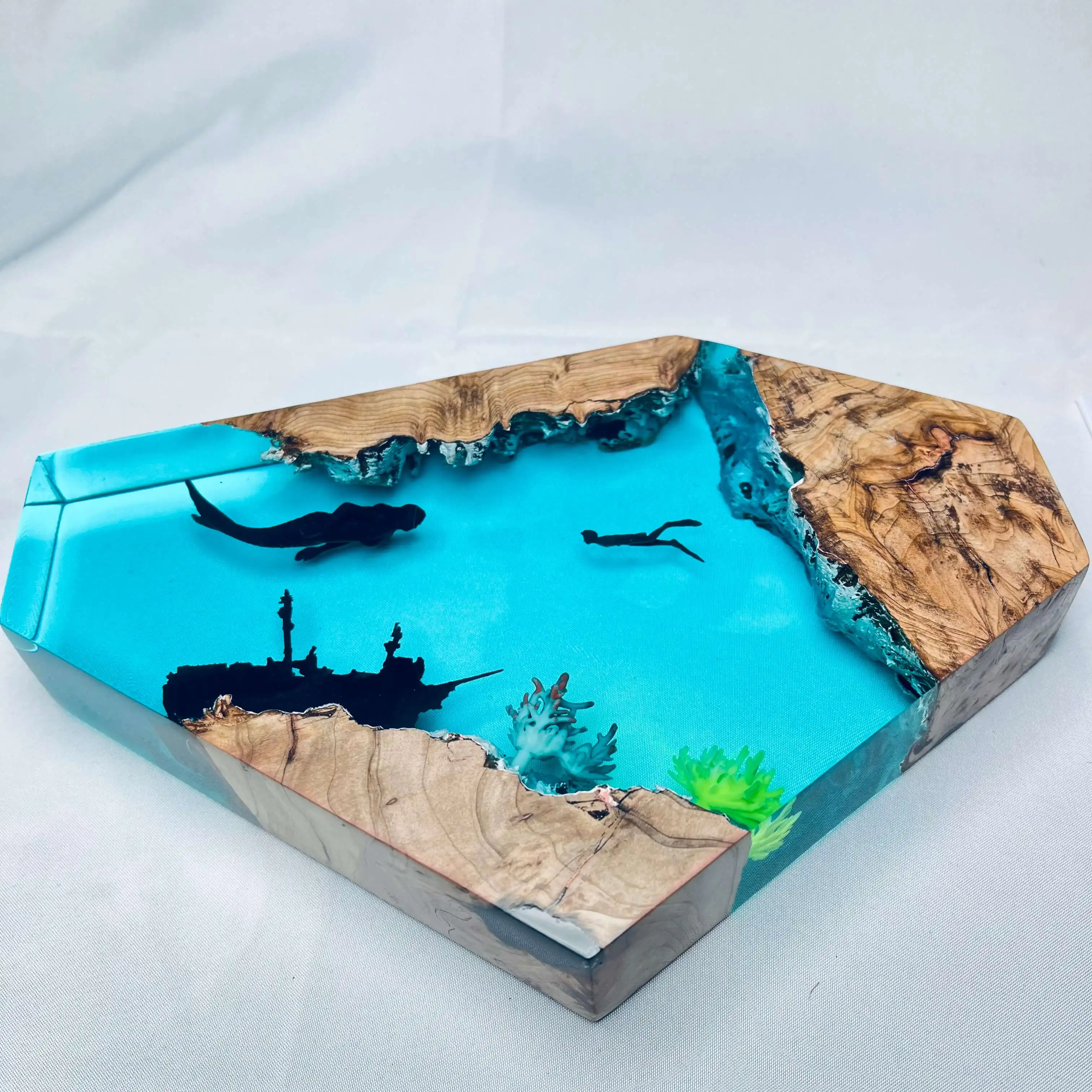 Transform your room with our hot-selling LED lamp featuring a mesmerizing deep sea scene with high-quality epoxy resin