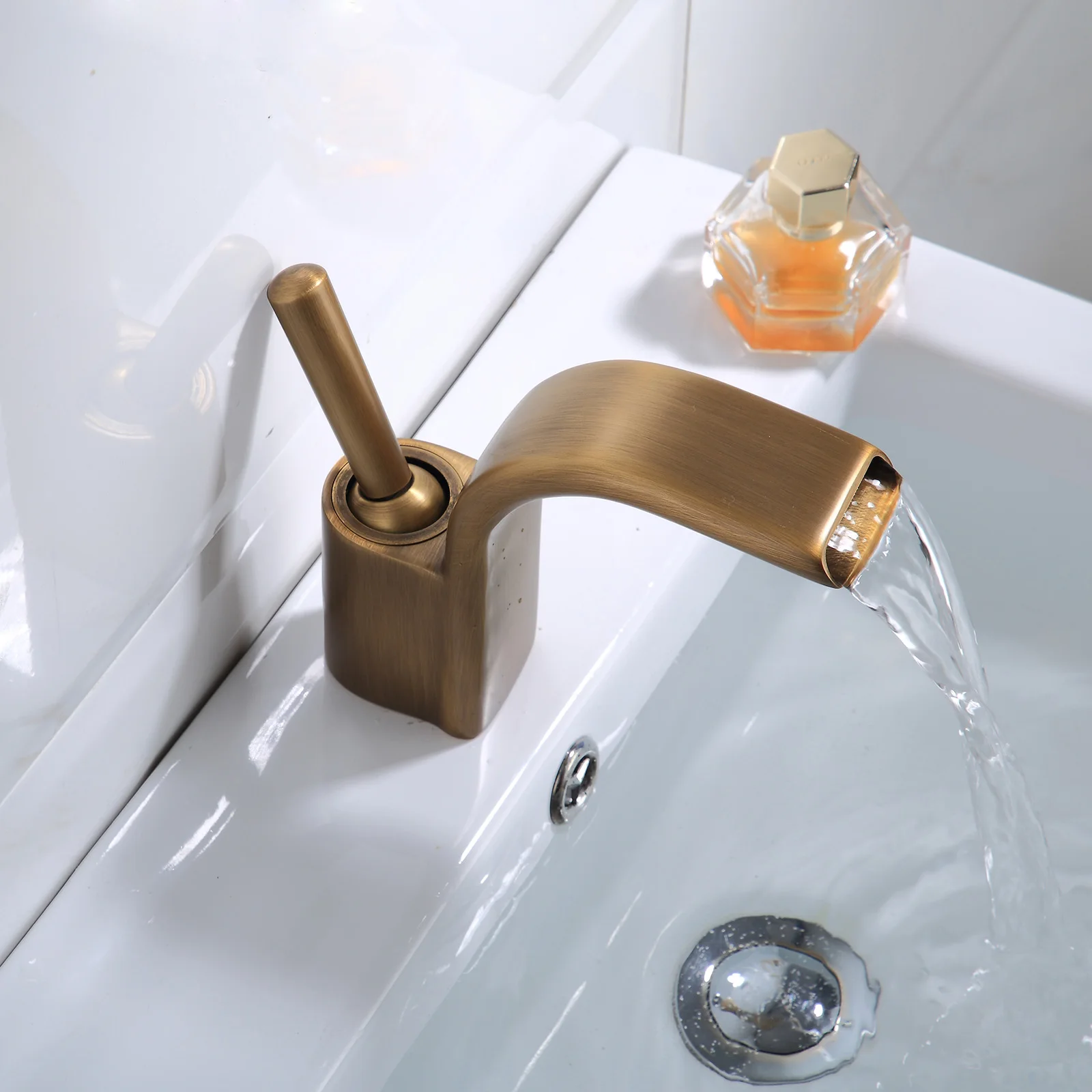Fapully New Designer Wash Single Lever Water Mixer Tap Bathroom Basin Faucet Brushed Copper Ceramic Modern Hot Cold Water Black