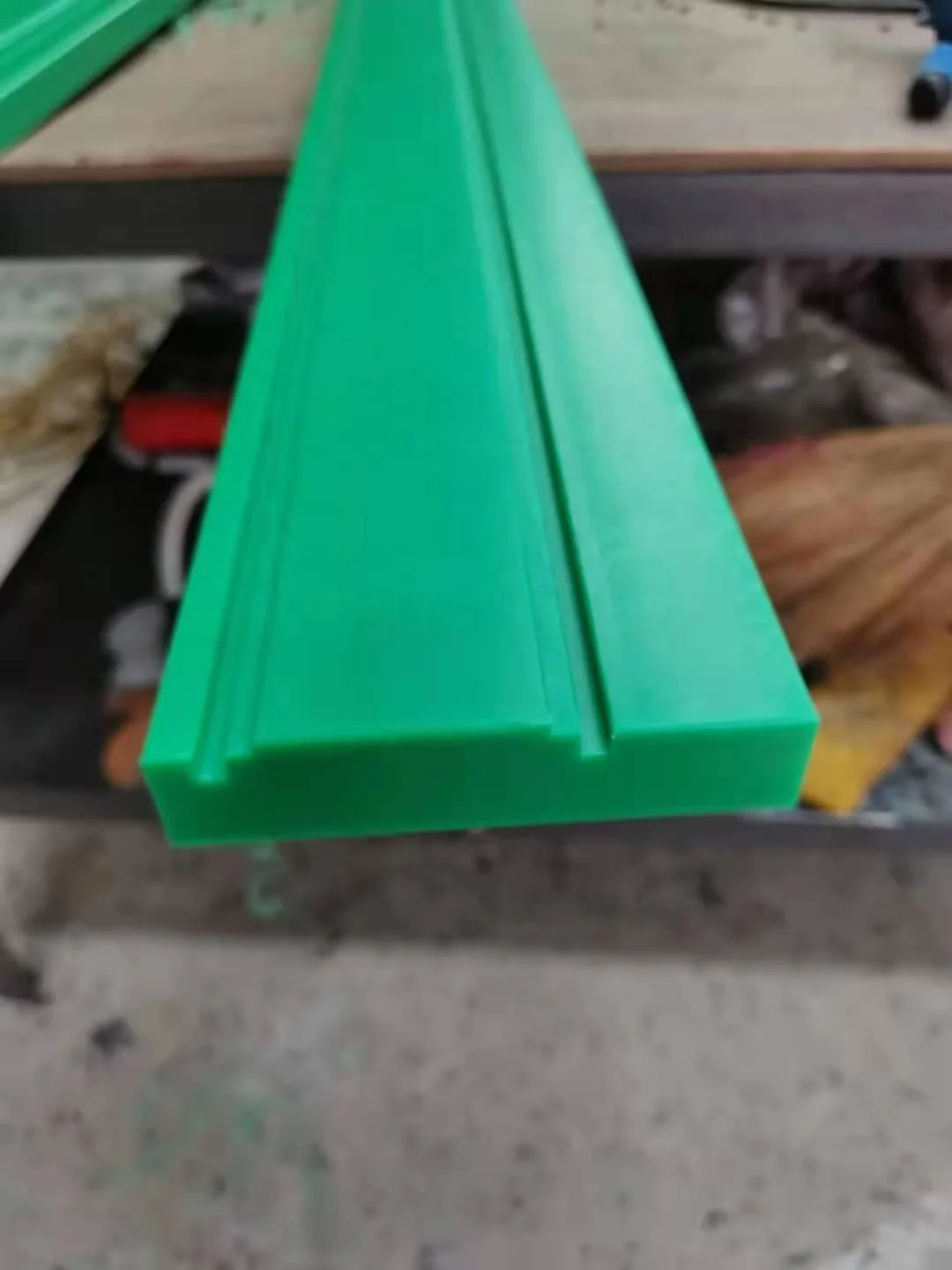 TS Type Green Black Blue Color Roller Chain Guide For Sale