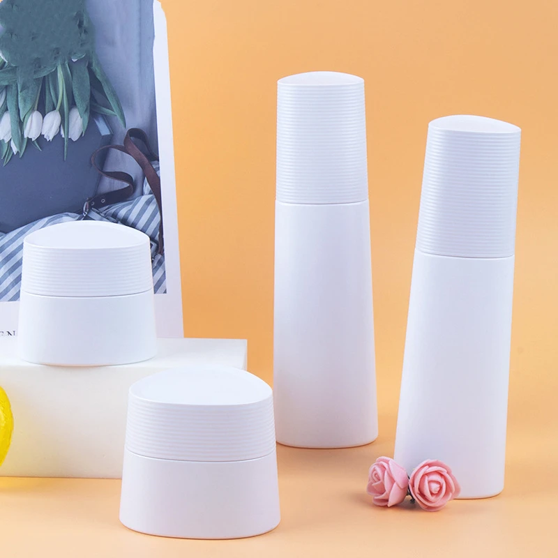 New 40g 50g Triangle Shaped PETG Skincare Refill Face Cream Eye Cream Mud Film Water Cream Set Jars