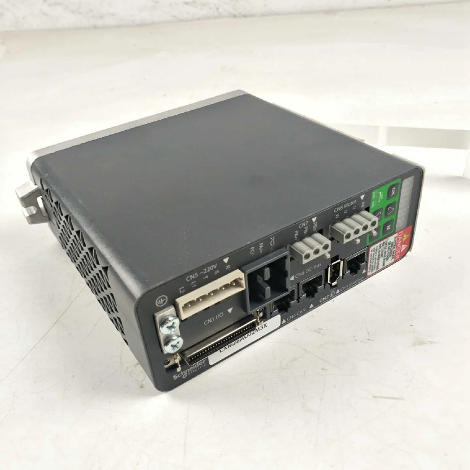 Best price original genuine servo driver LXM28AU07M3X
