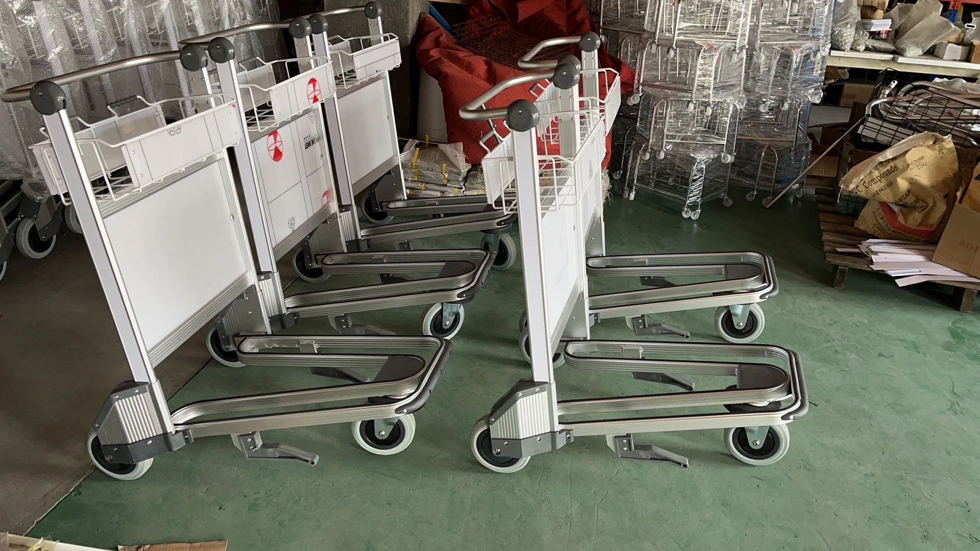 High quality  stainless steel airport trolley with three wheels