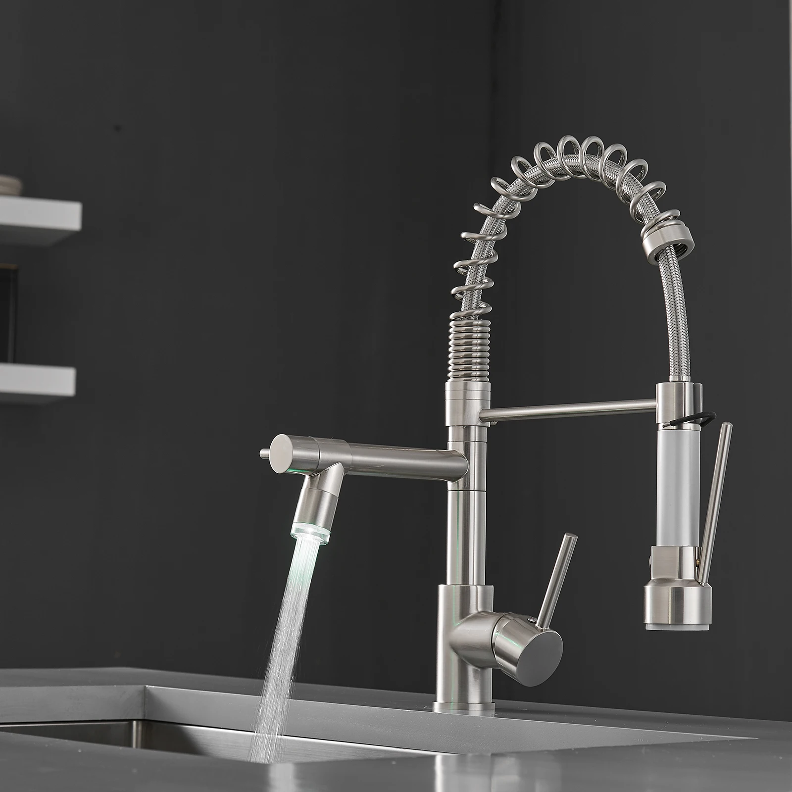 Pull Down 360 Rotkitchen Sinkshen Water Tap Single Handle Sink Mixer Brass Tap Pull Out Kitchen Faucet Modern Contemporary