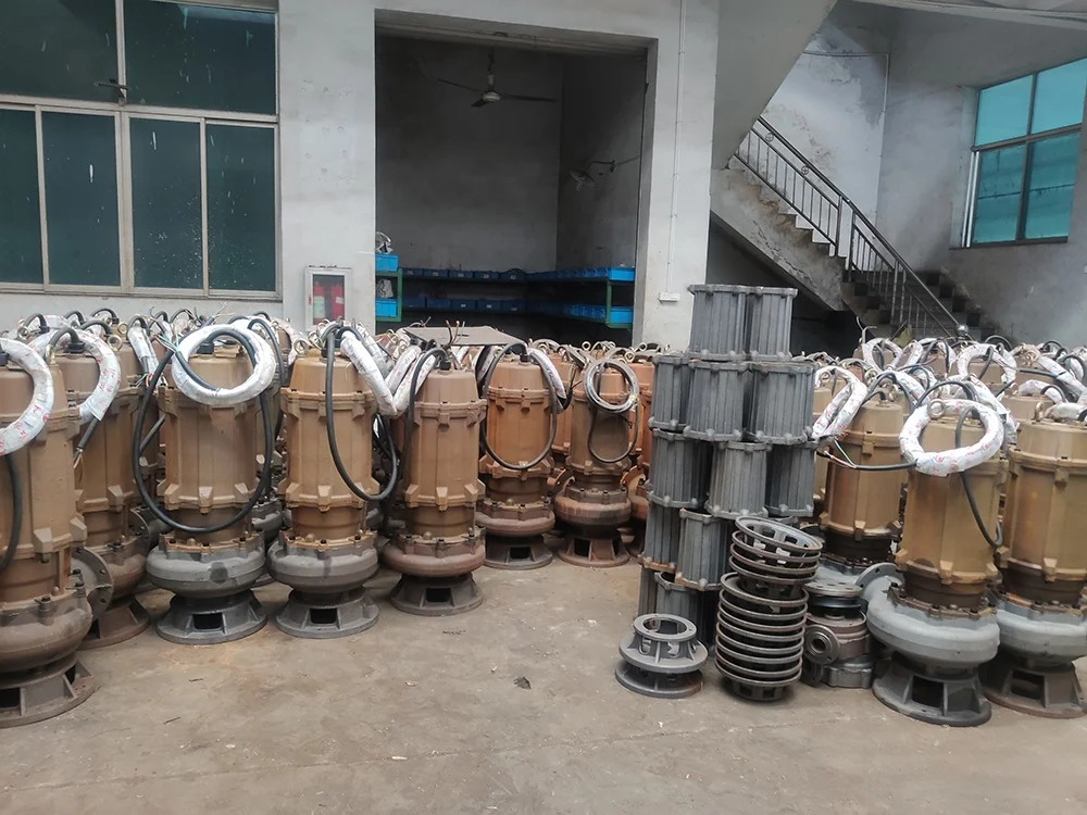 High suction large volume submersible dewatering mining slurry pump