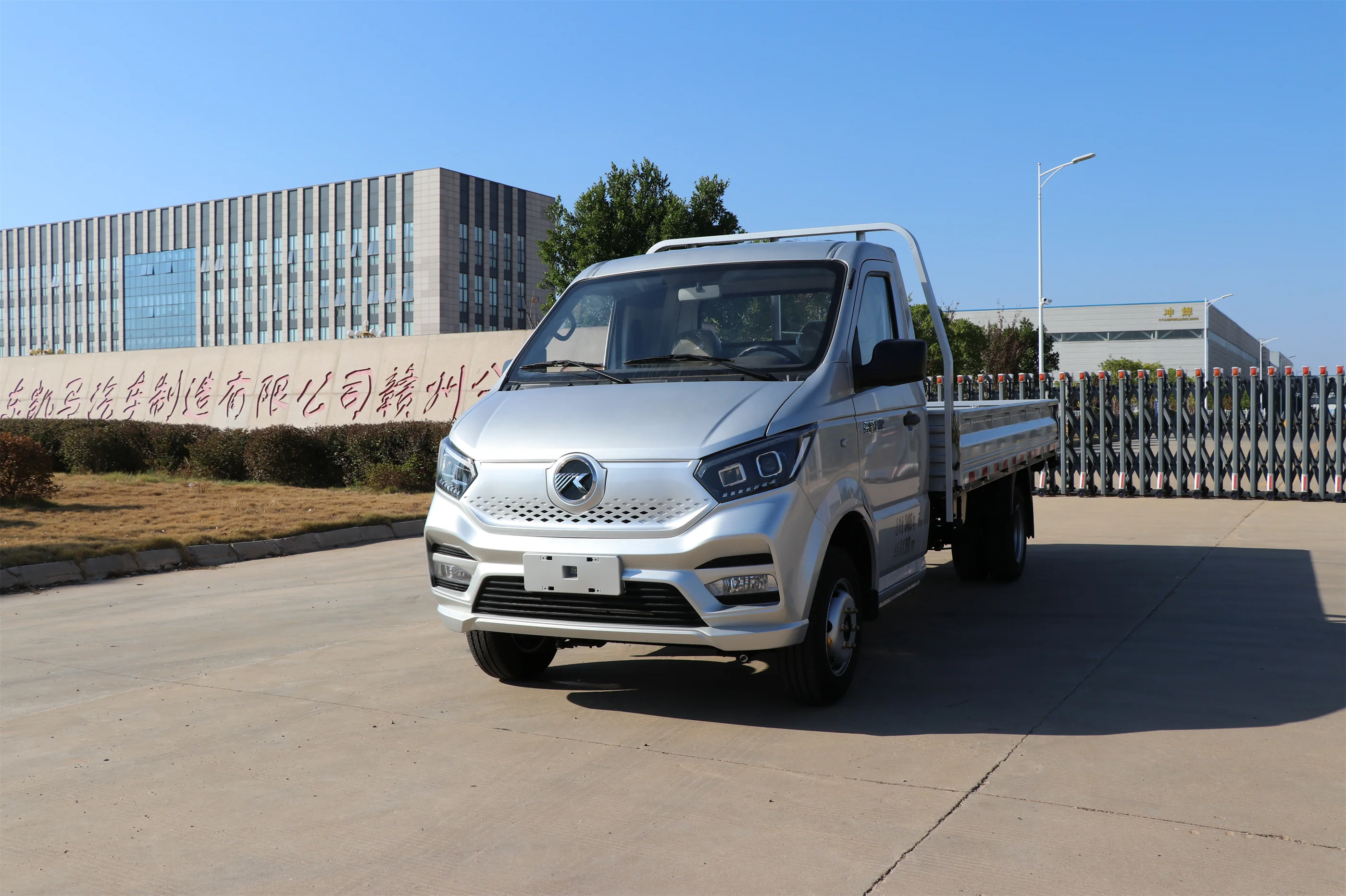 Sumec KAMA оптовая продажа 1 5 т ев фара с левым рулем грузовой Электрический мини-грузовик