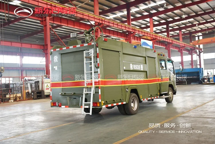 4x2 5000Litre Water Tanker Fire Truck Japan Brand Fighting Trucks Isuzu 700P Firefighter truck for