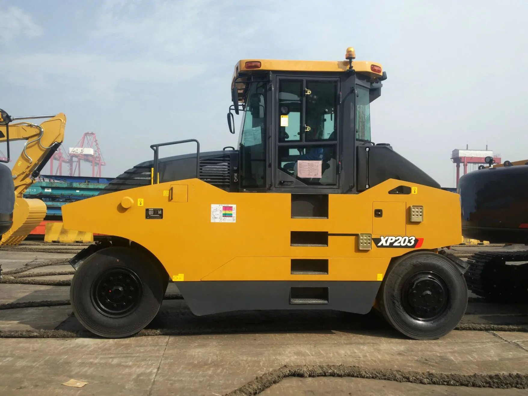 26ton Pneumatic Tire Road Roller XP263 With Great Price