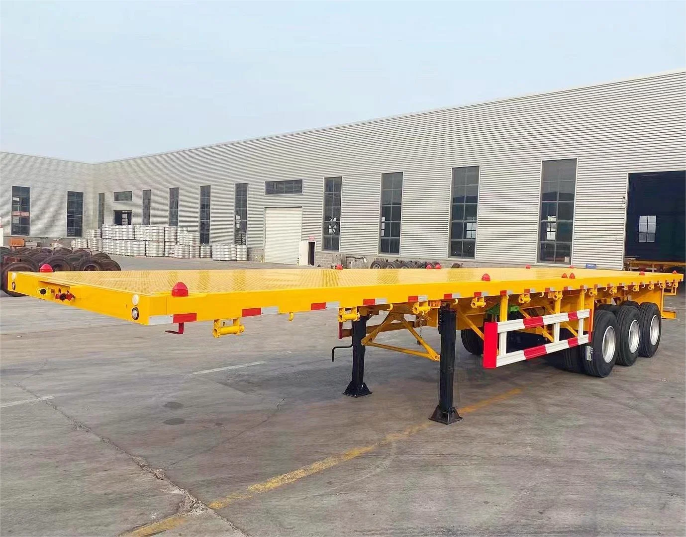 Usine 3 essieux 20 40 pieds semi-remorque a plat 50 тонн 60 remorque de