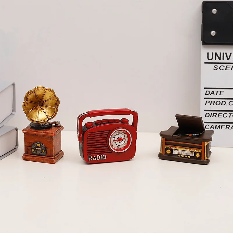 Camera Radio Phonograph Piano Decor Retro Nostalgia Desktop Baubles Creative Resin Decoration Home Indoor Ornaments Knickknacks