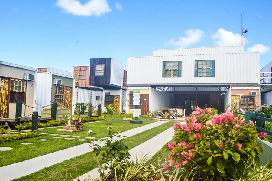 Good Quality Cheap Container House Prefabricated Hotel Living 20ft Container House Prefab House Modular Homes Shop Design