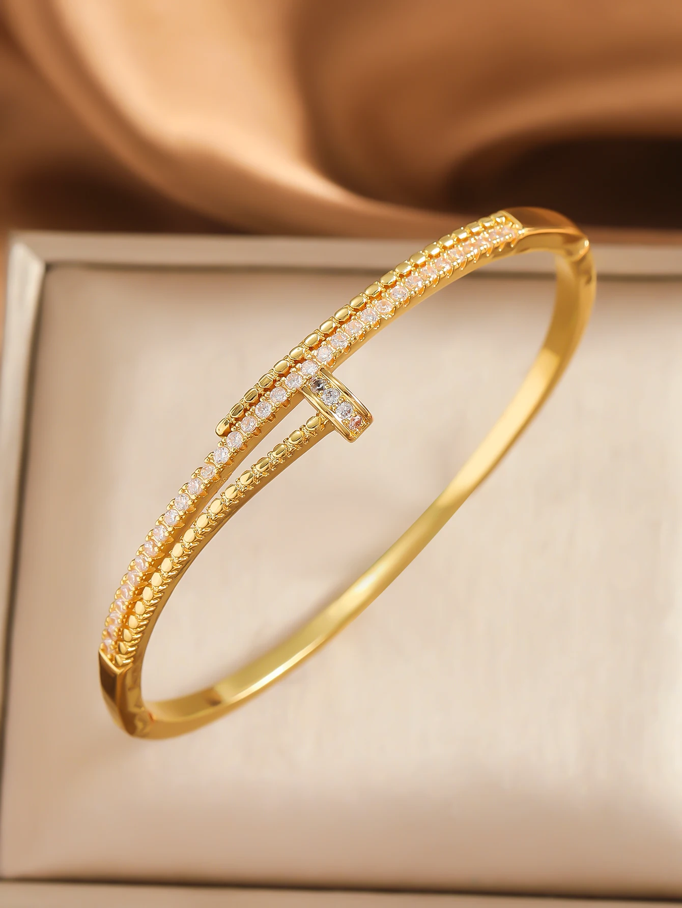 ZF Hot Selling Bracelet Wholesale 1pcs Selling All-match 5 design Brass 18K Gold Plated Unisex Bangles