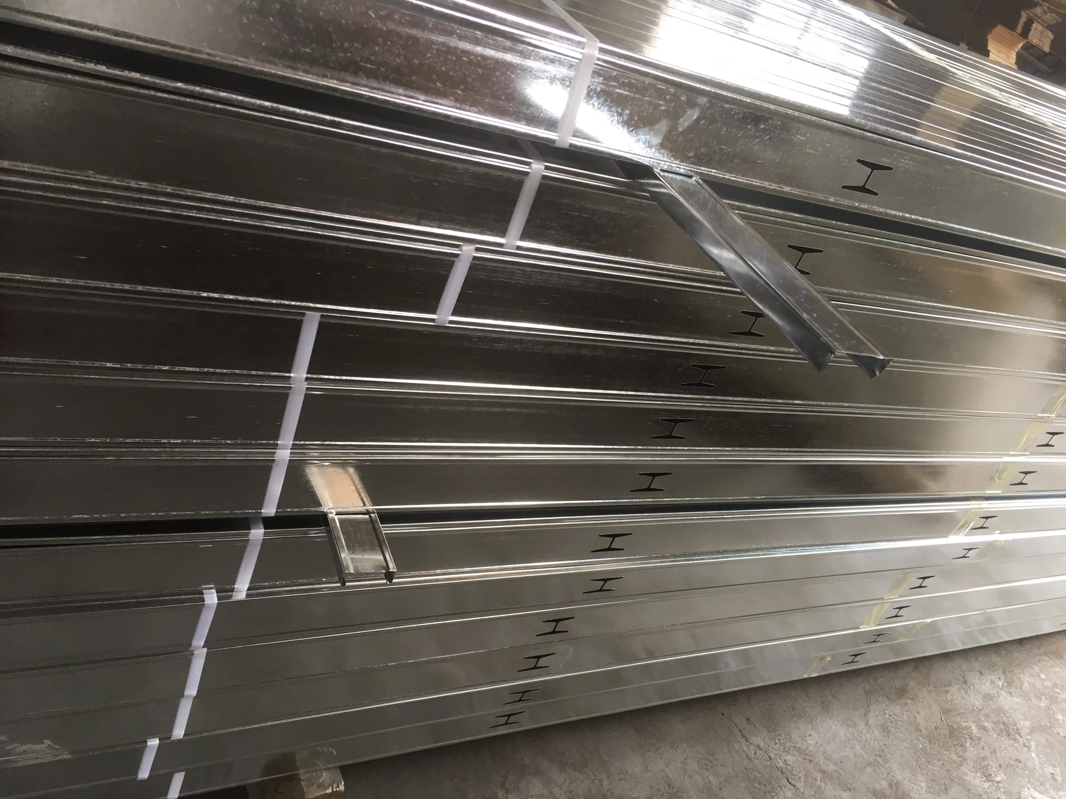 Galvanized Steel Metal Stud Prices Drywall Partition System Galvanized  Corner Bead Stud Track