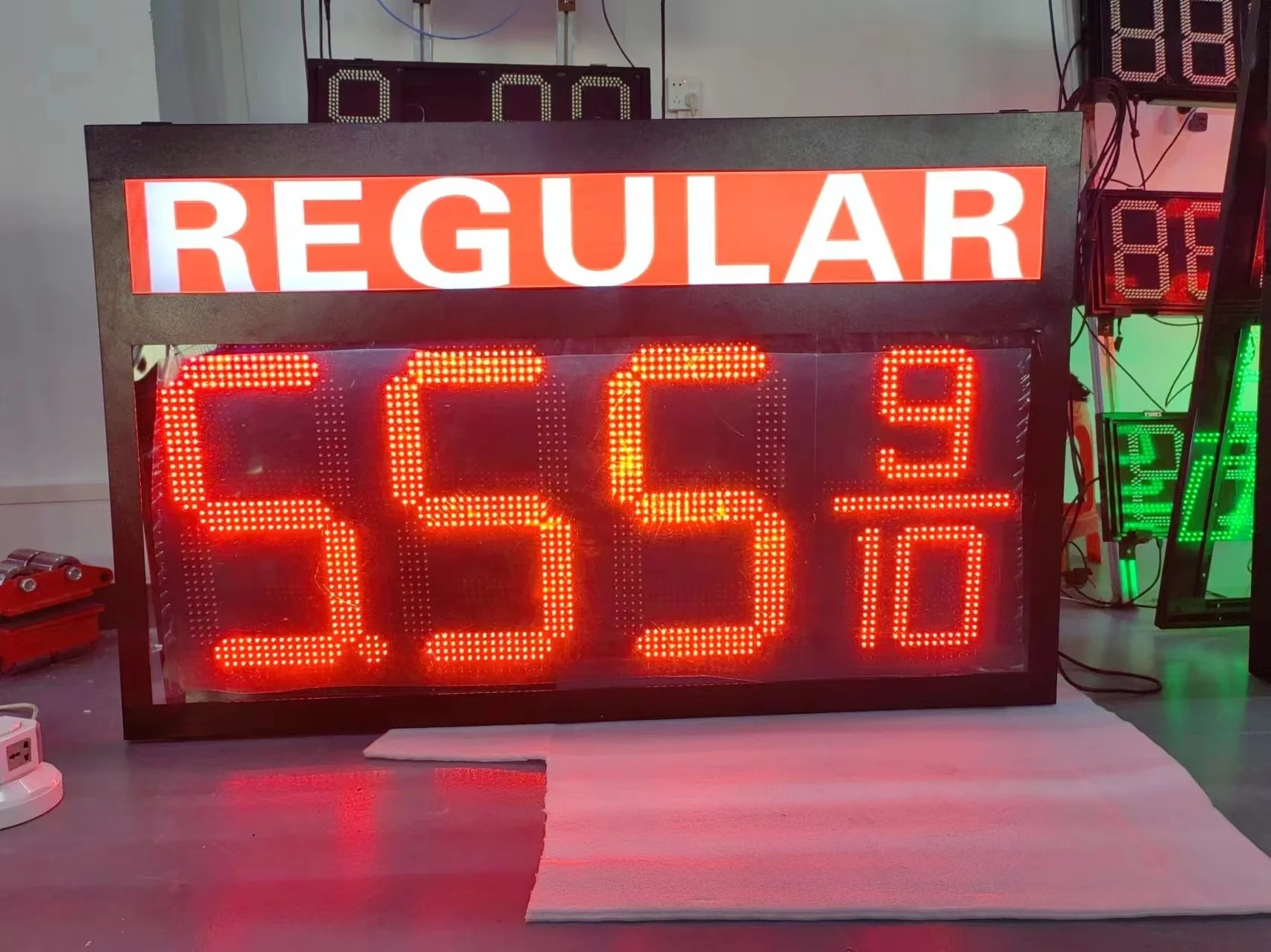 red green digital display 888 9/10 custom production 8-24inch Gas station LED