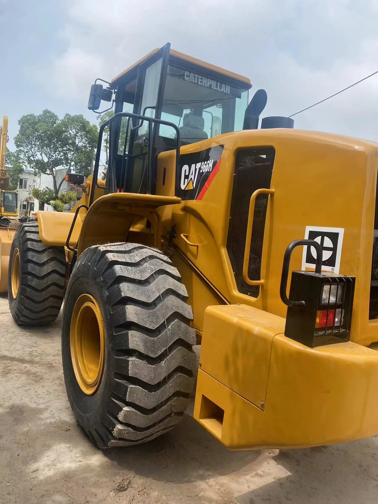 Used Excvavator machinery Front Wheel Loader CAT 966H original Japan made Front wheel loader caterpillar machinery CAT 966H