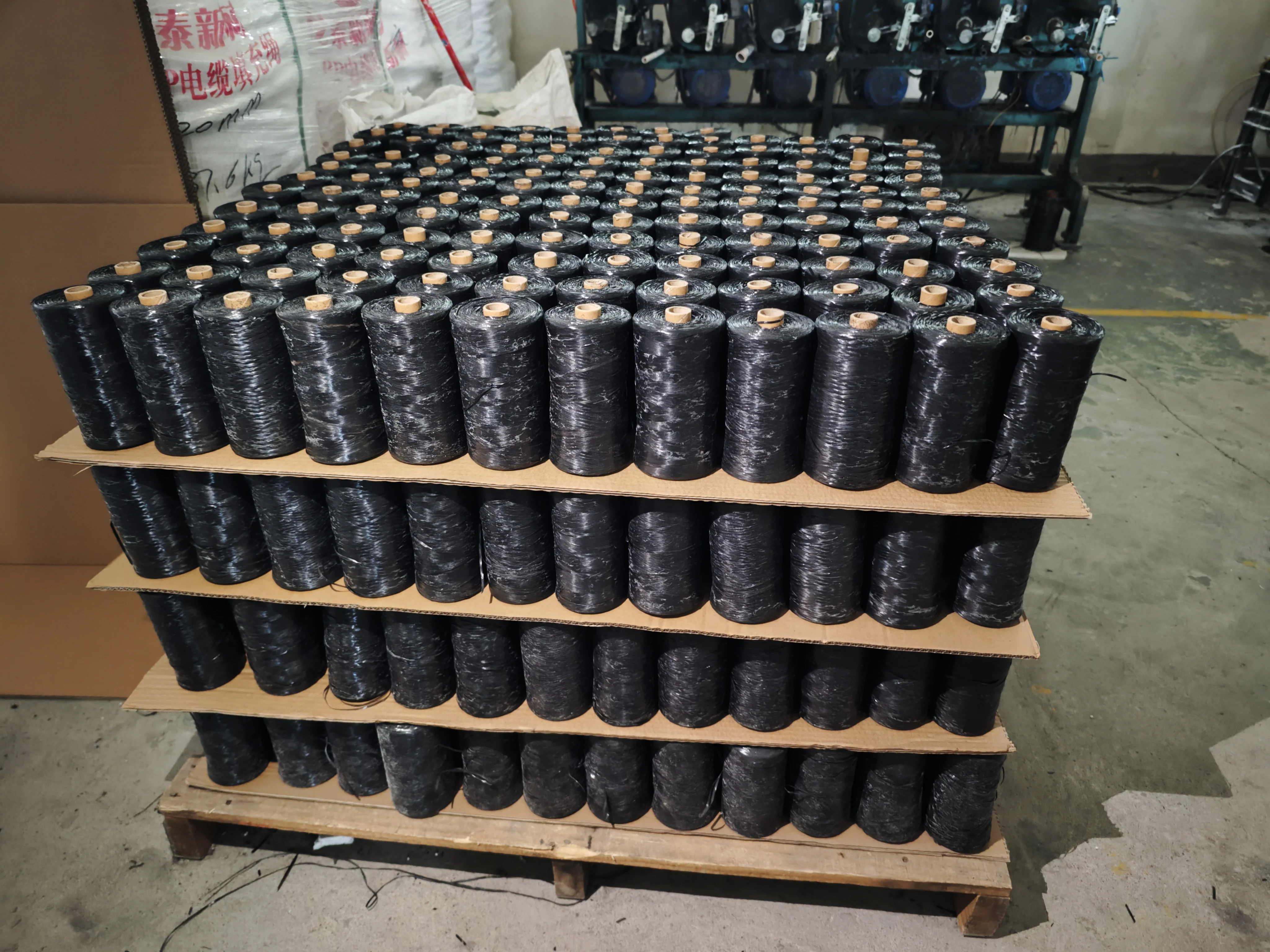 UV Treated Black Flat PP Ribbon Rope Yarn 1100 Denier 1200 D 1 Pounds