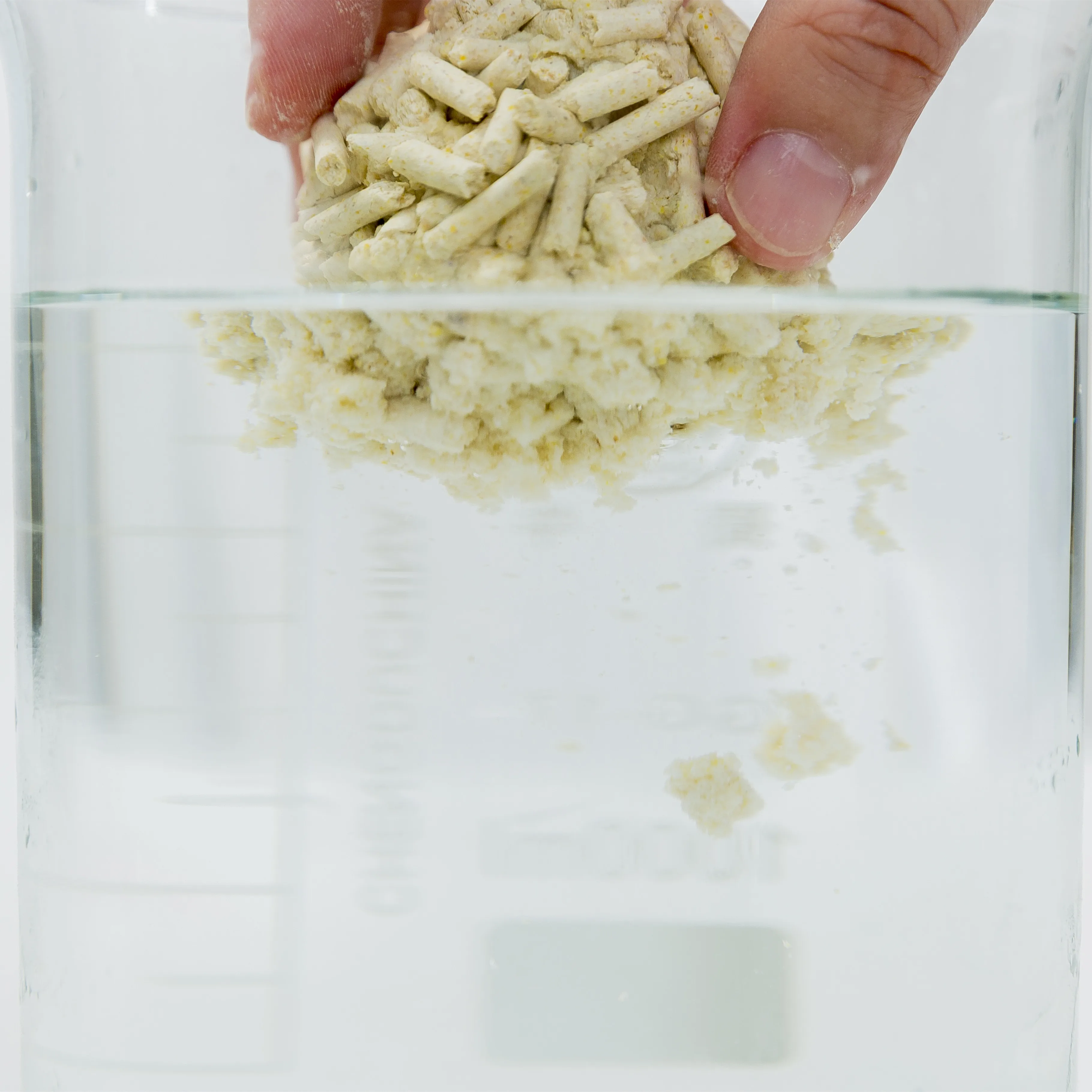 Premium Clumping Bentonite Cat Litter Sand Ultra Clean Litter Box Longer Lasting Odor Control Hard Clumping Cat Litter