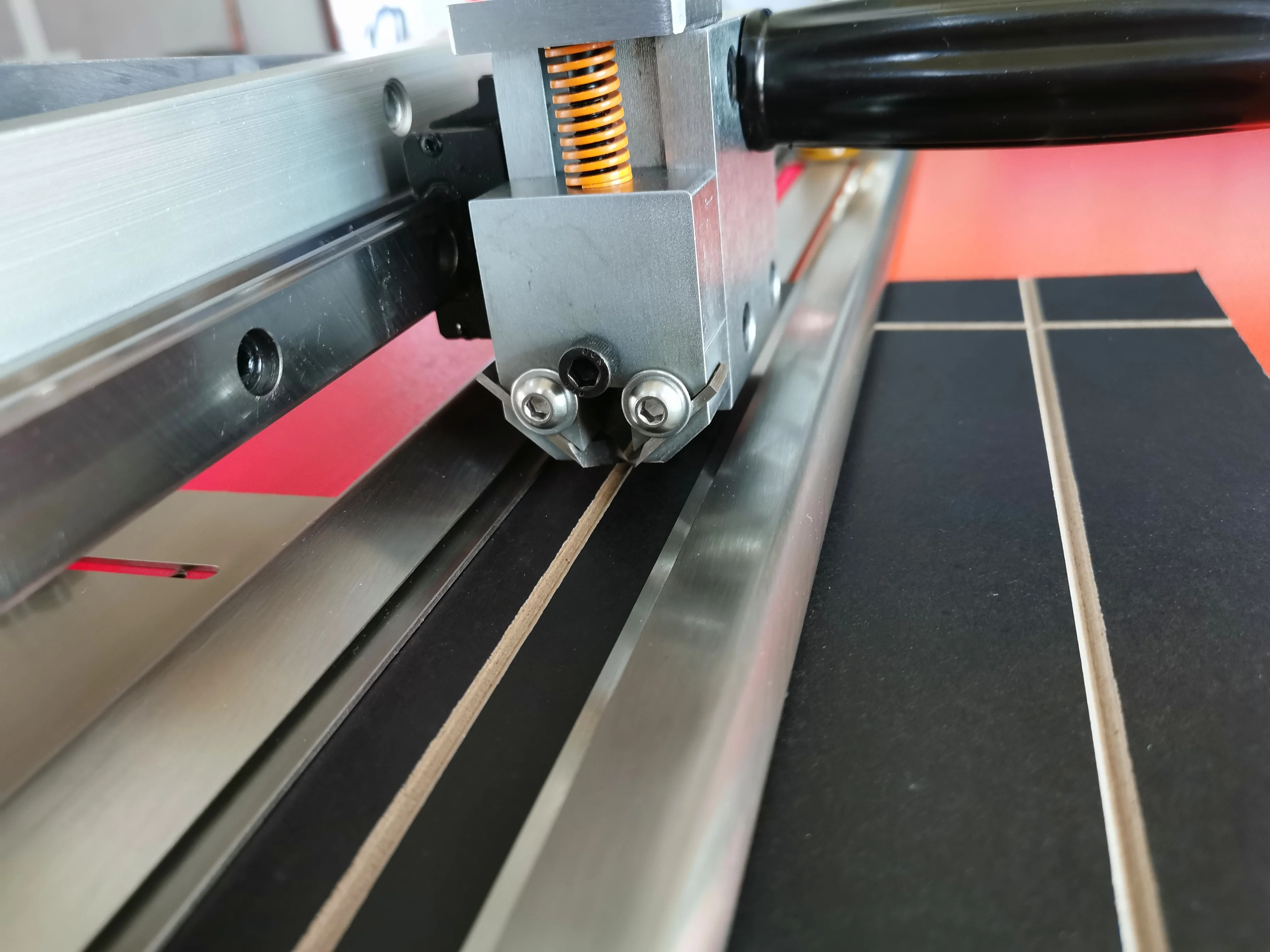 Manual v type cardboard grooving cutting