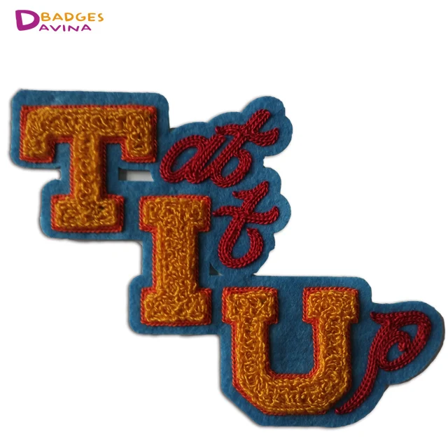  Высококачественные нашивки с надписью синель Китти вышивкой на заказ вышитые значки логотипом для детской одежды