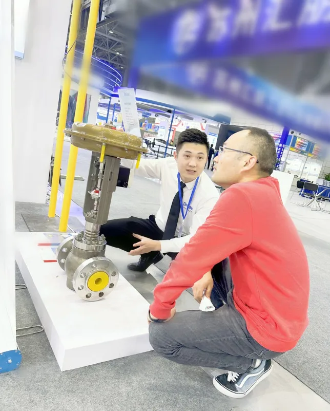 Z641H-16C УГЛЕРОДИСТАЯ СТАЛЬ WCB поднимающийся шток клиновидный фланец пневматический фланцевый запорный клапан
