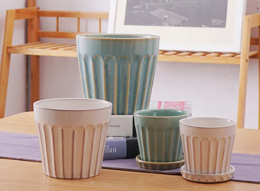 Custom Made Ceramic Planter Pot Attached Saucer Intaglio Stripes Design Glossy Glaze Succulent Pot for Home Garden Decor Pottery