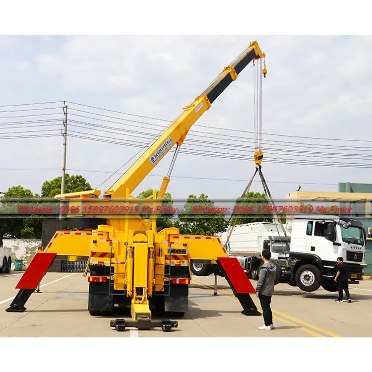Sinotruk HOWO 8*4 8x4 360 degree Tow Truck Wrecker with 30 tons Crane