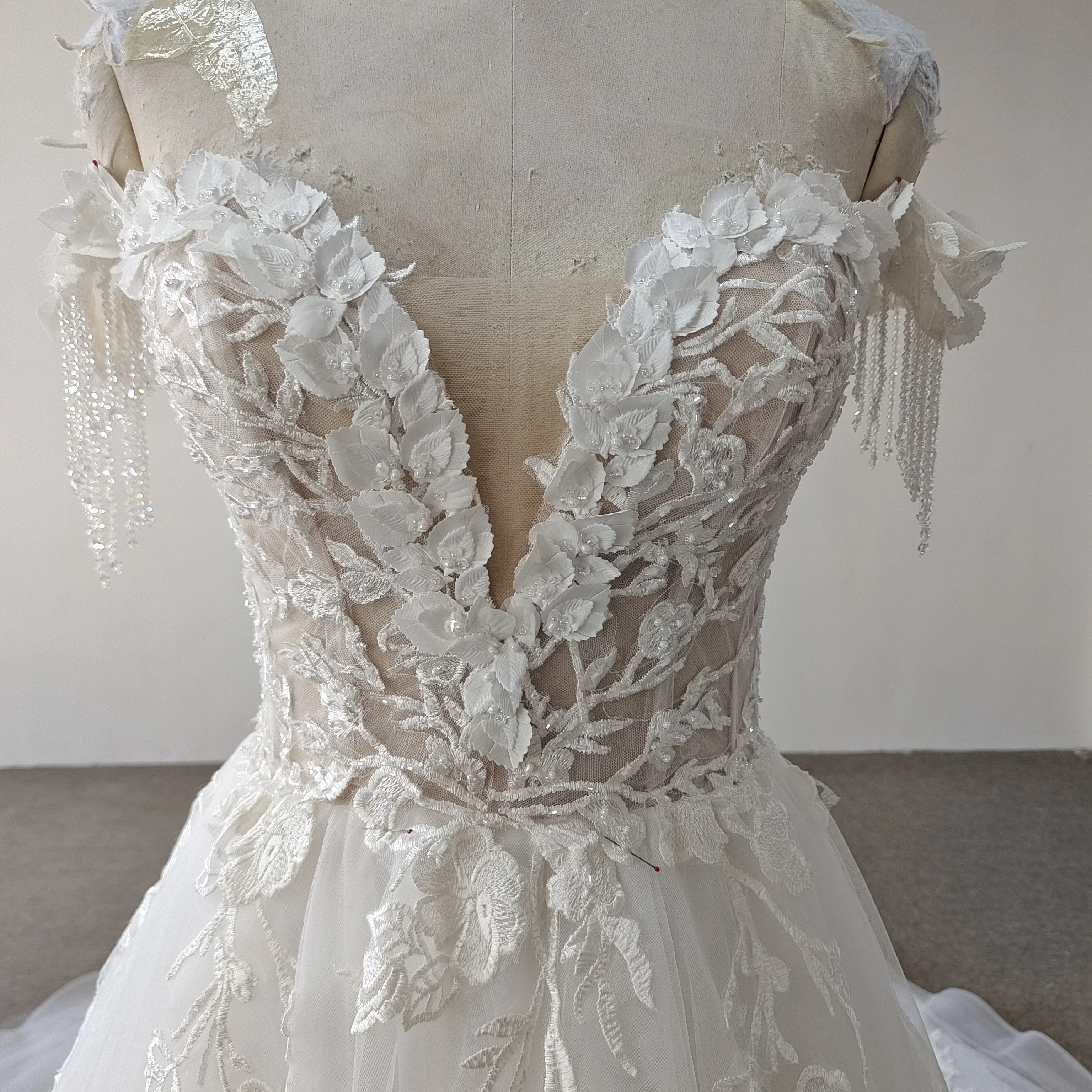 QUEENS GOWN bridal dress off-shoulder tassel deep v neck 3D flower lace A-Line elegance bridal wedding dress