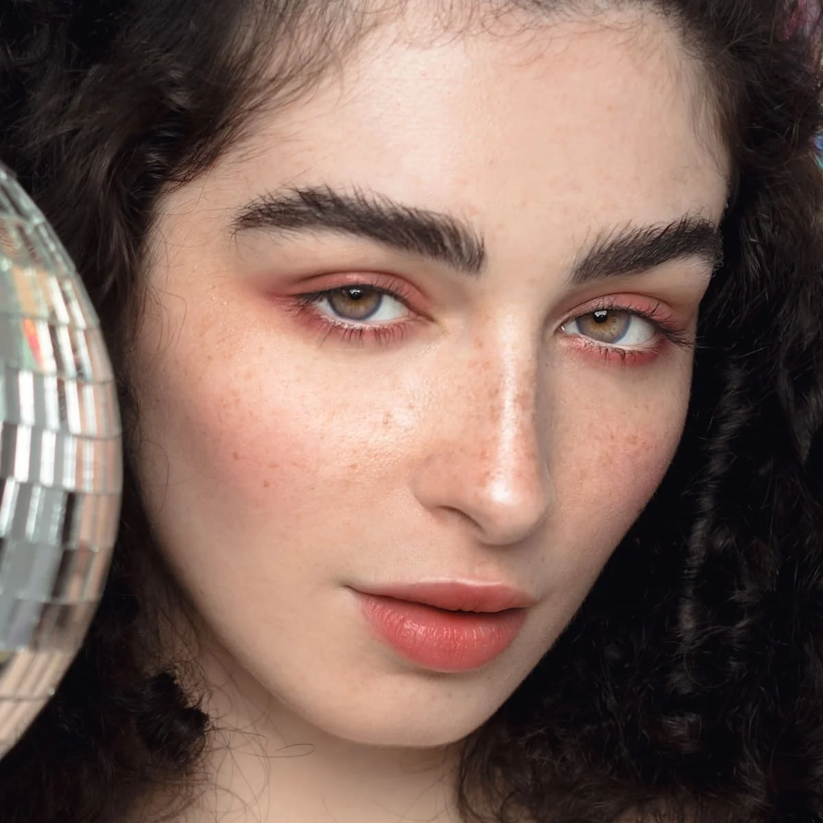 Mesiru Wholesale Customize Yearly Athena Sugar Gray Cosmetic Eye Lenses Color Contact Lenses