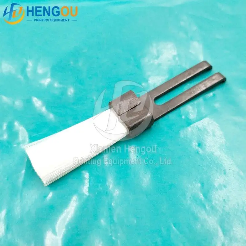 66.028.109F Steel Sheet Separator Brush (Hard) for S & M Series SM 102 Offset Printing Machine Spare Parts