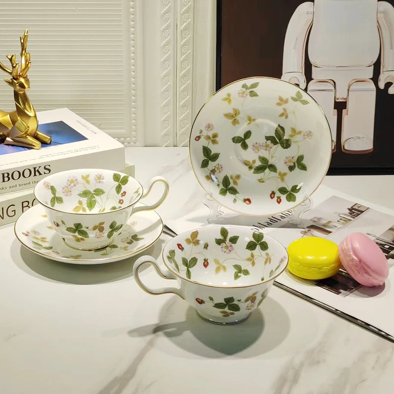 Bone China Coffee Cup Saucer Set European Roaming Beauty Afternoon Tea Drinking Utensils Small Luxury High Sense Suit Gift Box