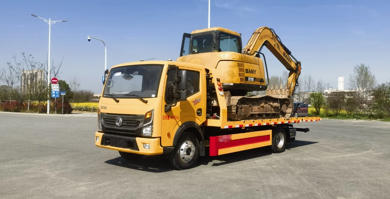 High Quality Large Capacity Dongfeng Yunnei clearance car flat plate trailer 4/5 Tons Wrecker Tow Truck for Sale