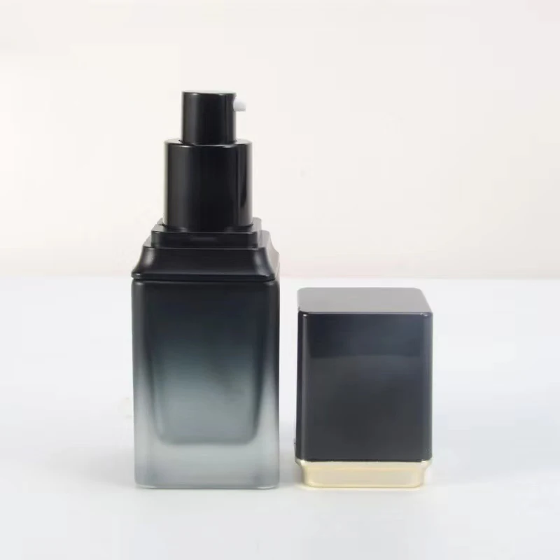 Wholesale 30ml Square Glass Isolation Cream Cosmetic Liquid Foundation Bottle Refillable Airless Pump Frosted Bottles