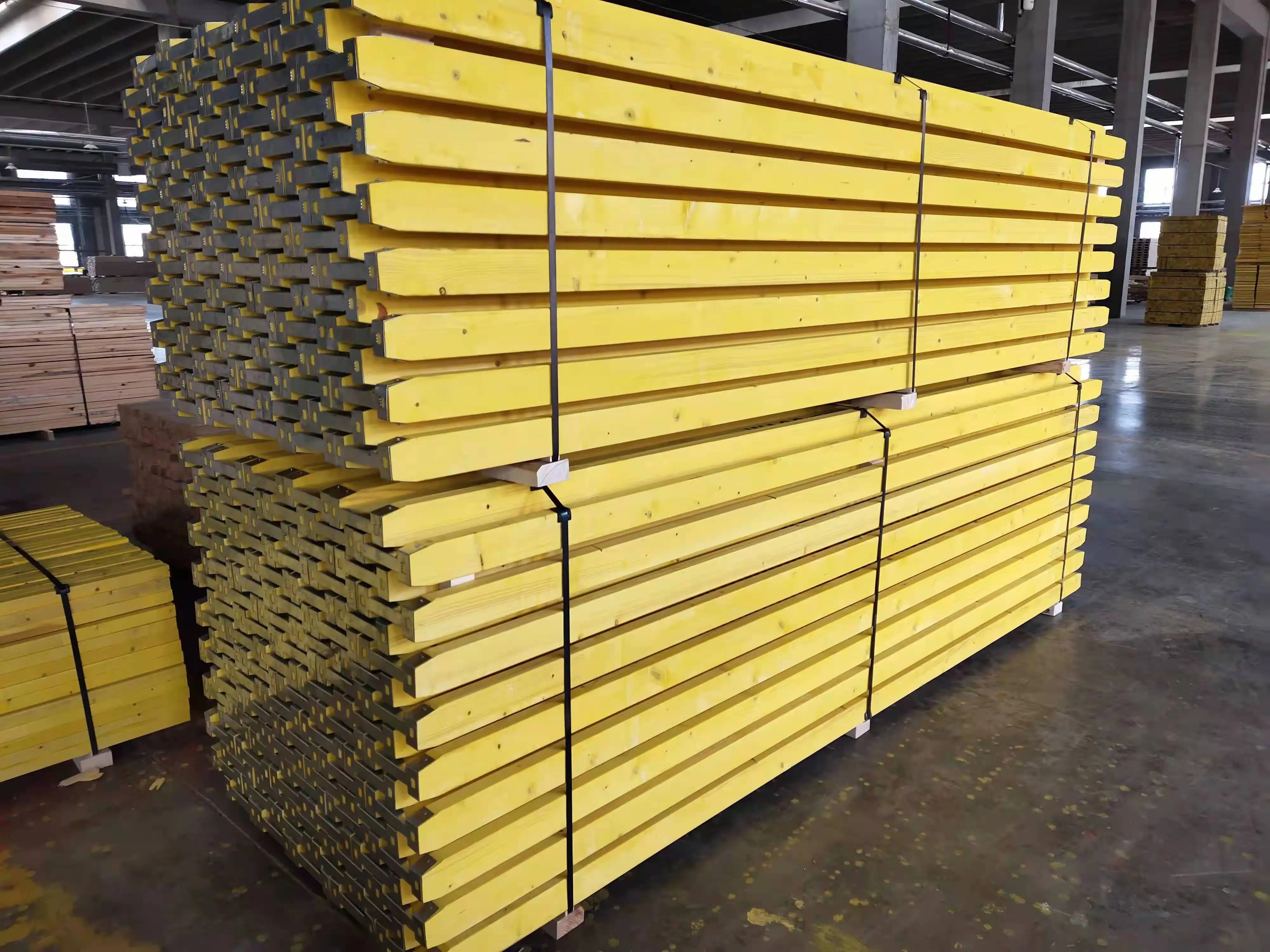 high quality 2x4x8 construction pine wood lumber chene LVL 2x6 oak lumber plywood scaffolding board wood LVL