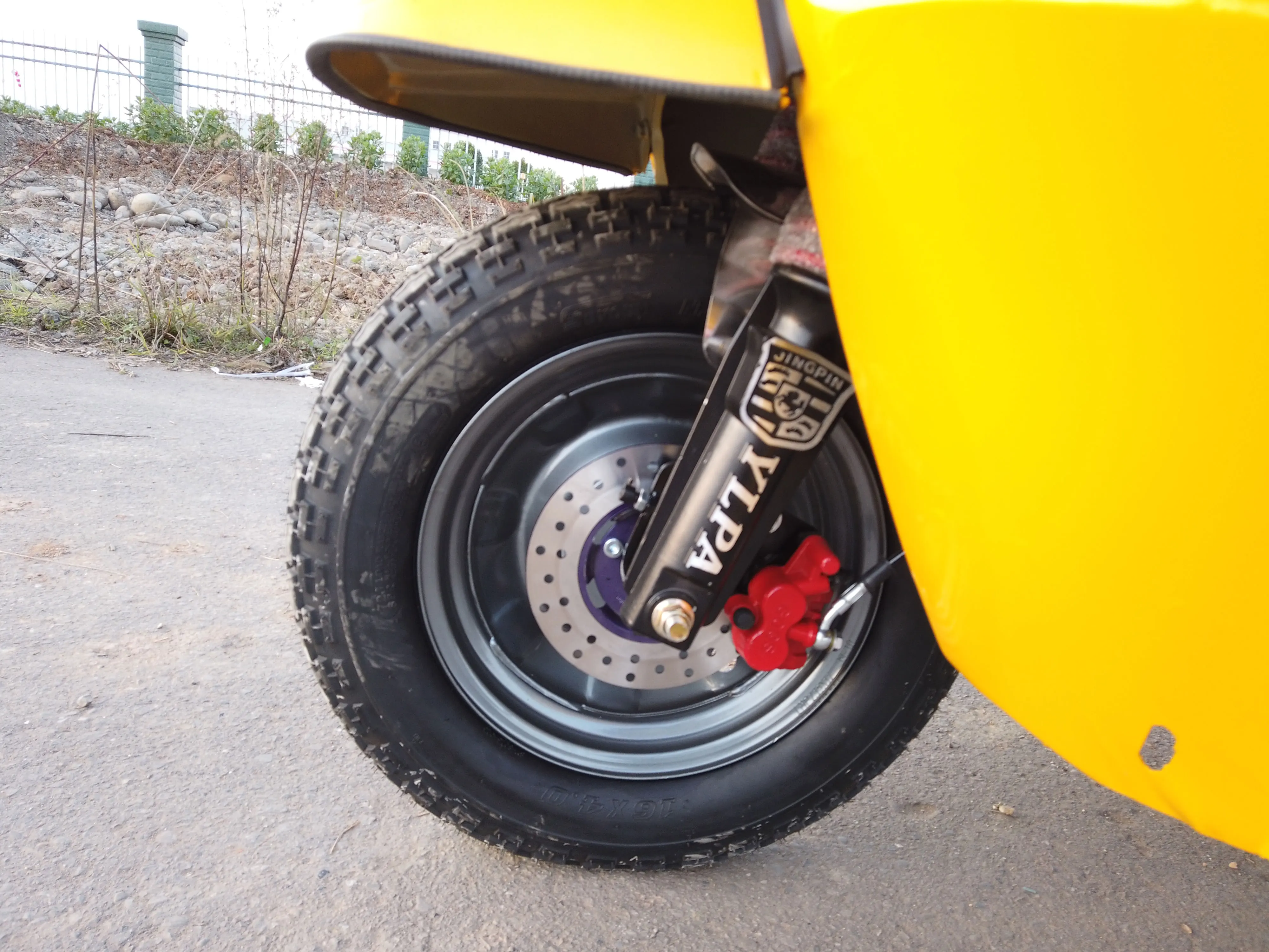 E-mark Approved Auto Mobility Electric Tricycle Rickshaw Three Wheel Cabin Car Motorcycle Moto Taxi