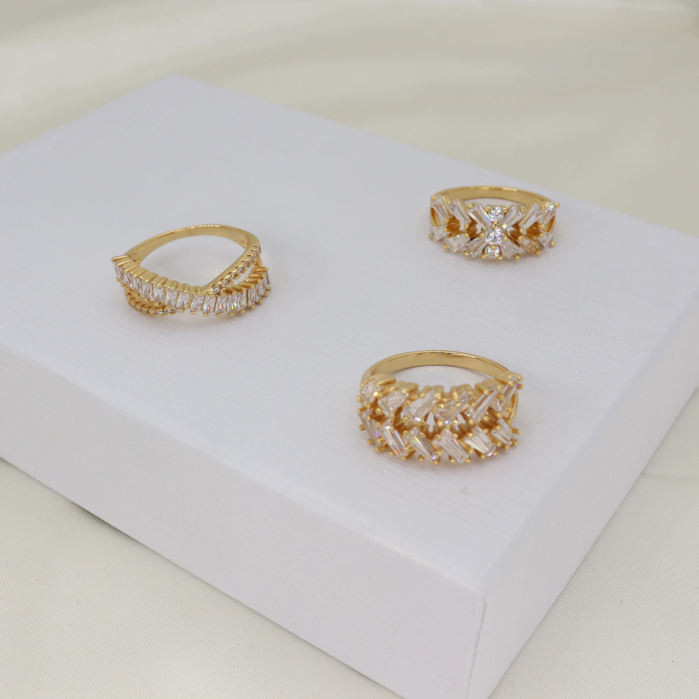 Wholesale Price Factory Supply Adjustable Gold Plated Baguette Stone Jewelry Ring Zircon Wedding Rings For Women