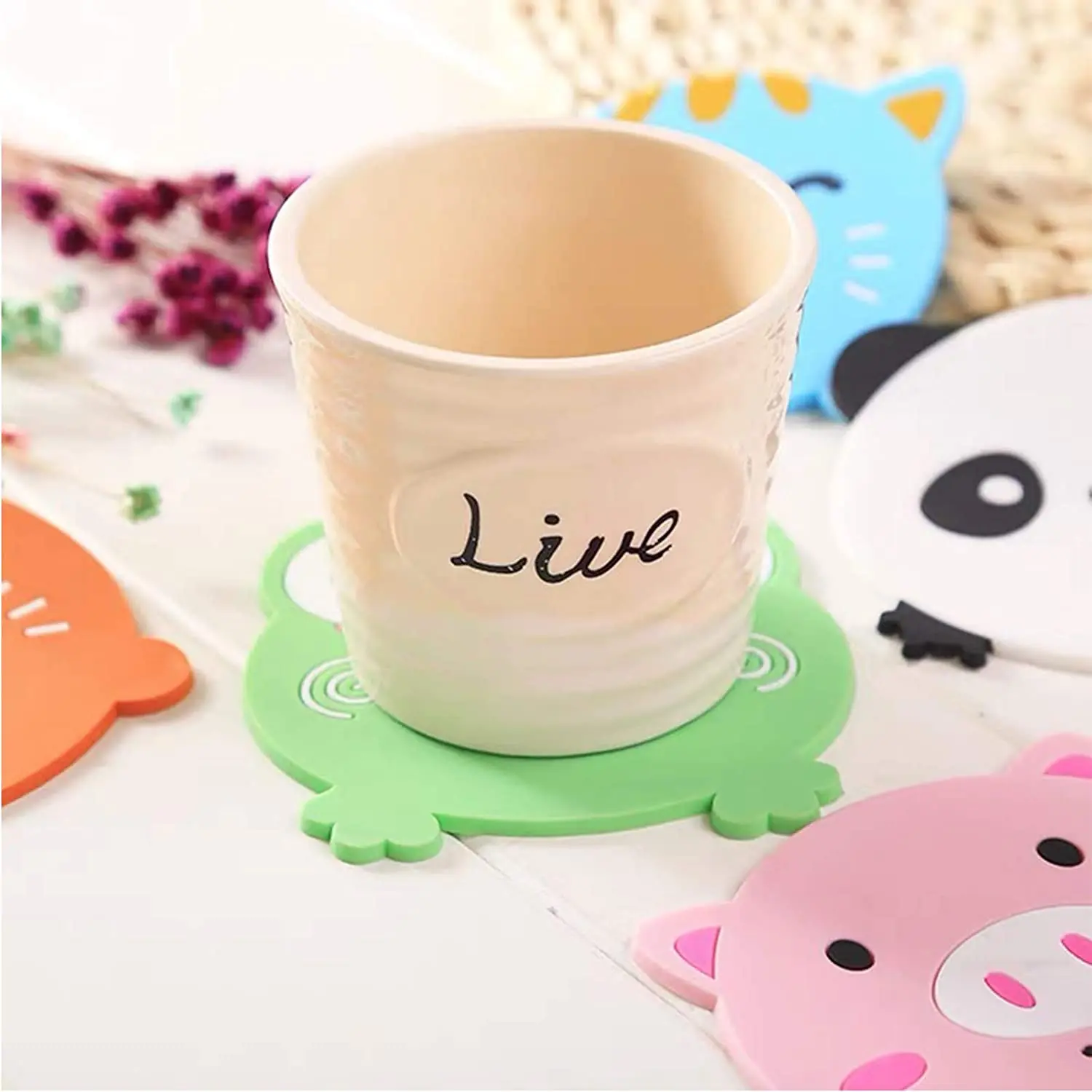 Cartoon heating coaster creative epoxy rubber thermostatic insulation mat USB desktop silicone mat cute heating table mat