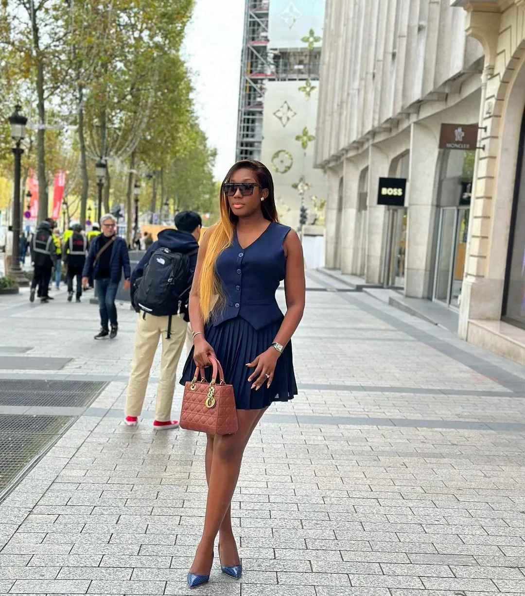 Wholesale OEM Uniform Suits For School Girls Vest Jacket Custom School Skirts For Teen Girl Pleated Student Clothes