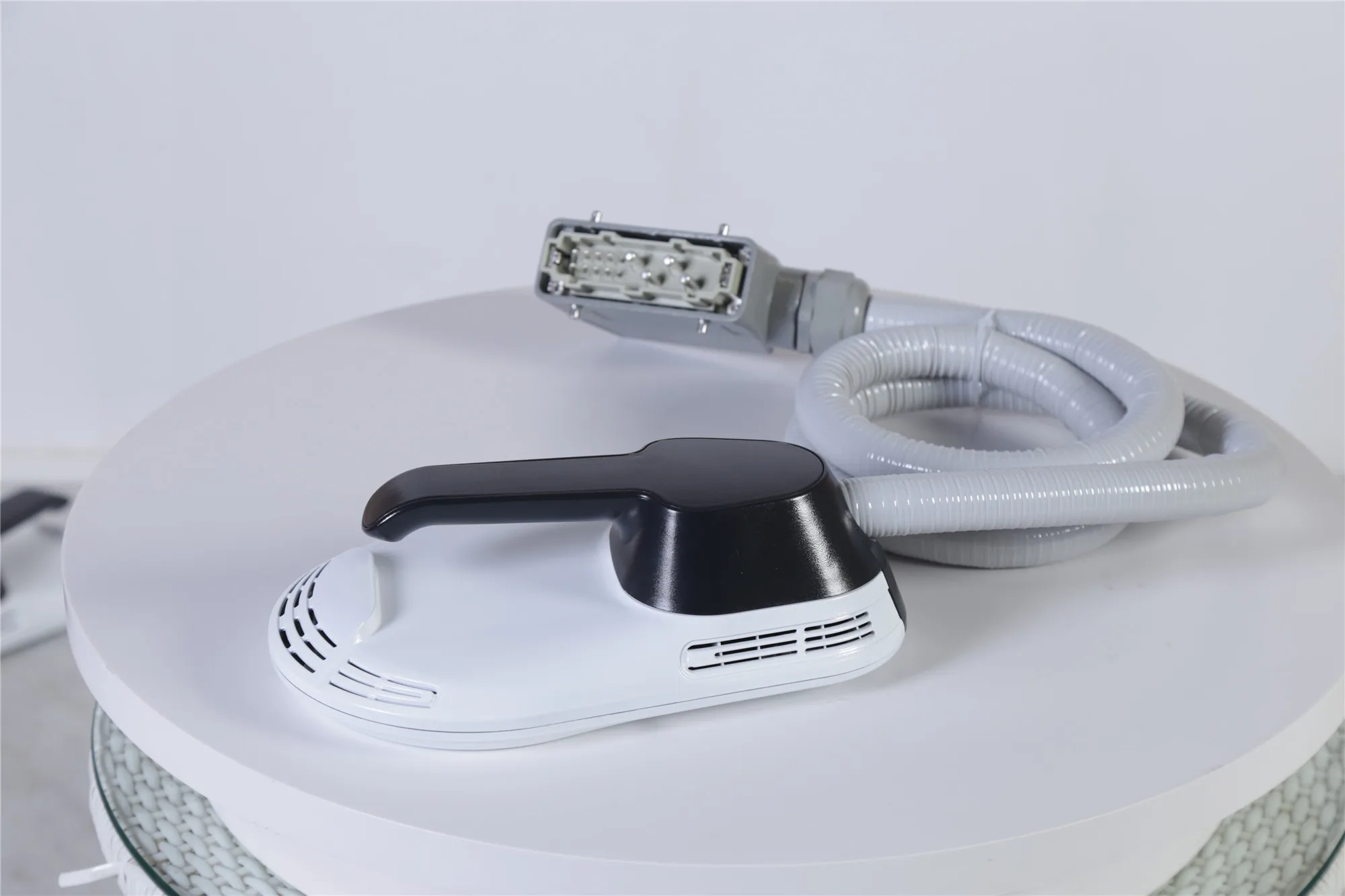 Most Cost Effective 7 Tesla High Intensity Electromagnetic Body Contouring Slimming Ems machine