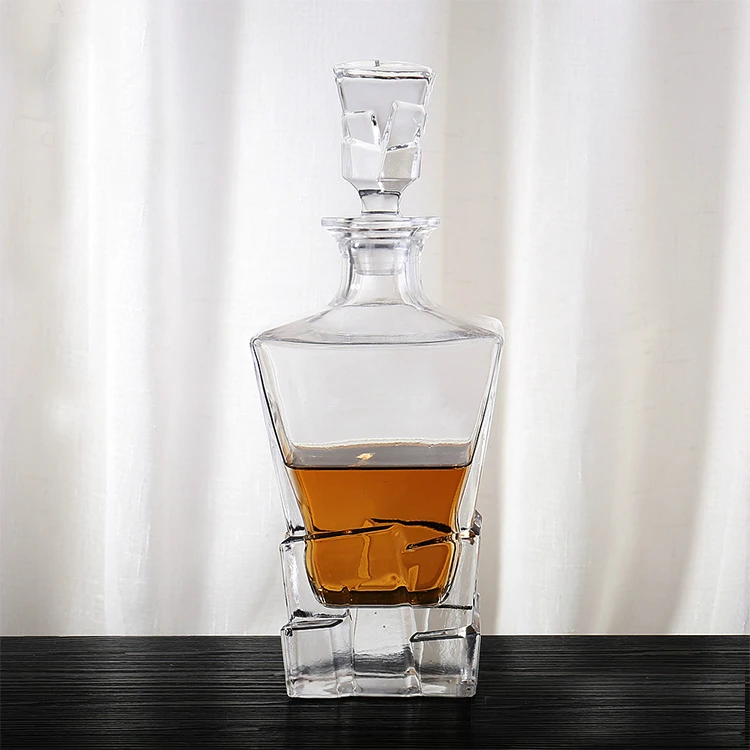 Hot Selling Non-leaded Stylish Crystal Whisky Glass Decanter