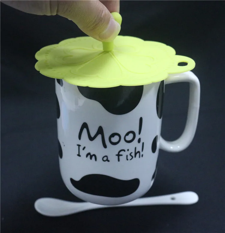 China custom made european simple geometric pattern hold the spoon silicone coffee cup lid