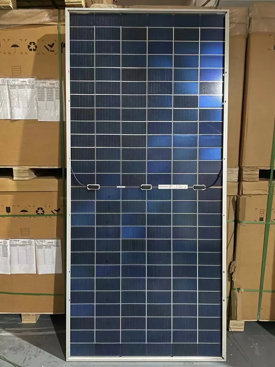 jinko solar Downgraded B 550 570 575 600 610 620watts Factory Price spot sale from Chinese supplier