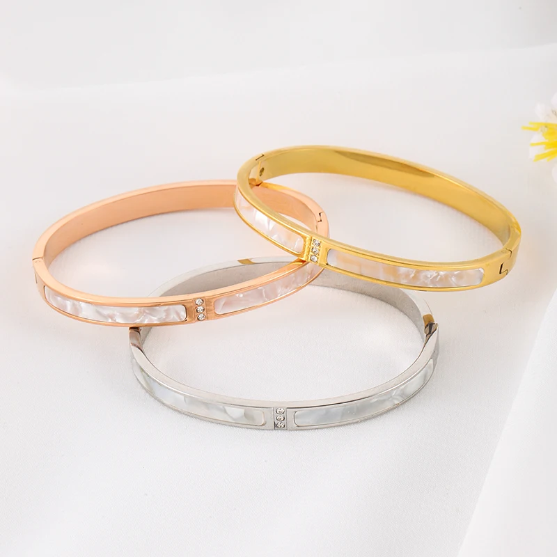 High quality fashion charm ladies bracelet waterproof sweatproof stainless steel bracelet