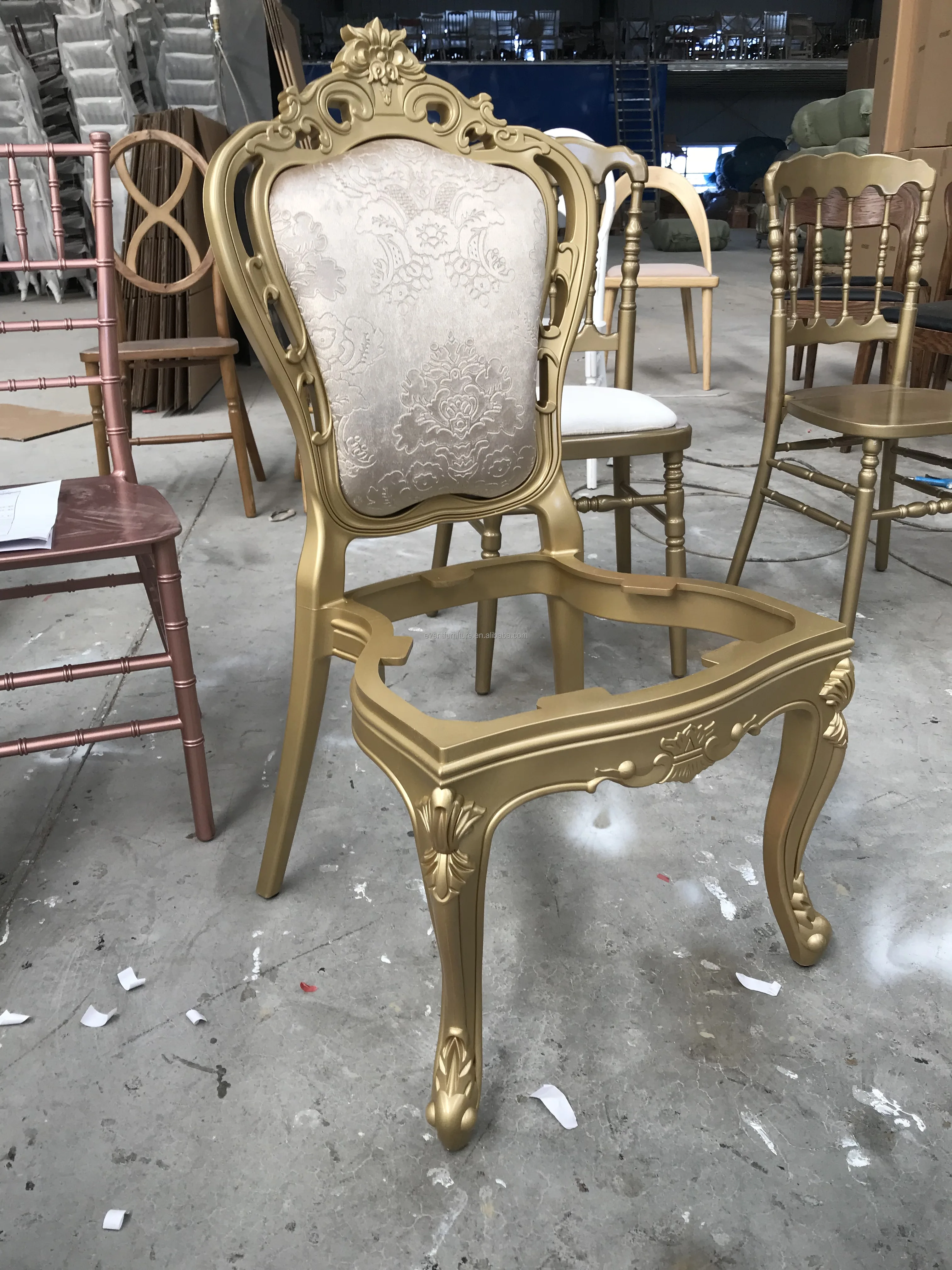 Qingdao Eventfur Wholesale new design royal louis resin stackable party chair