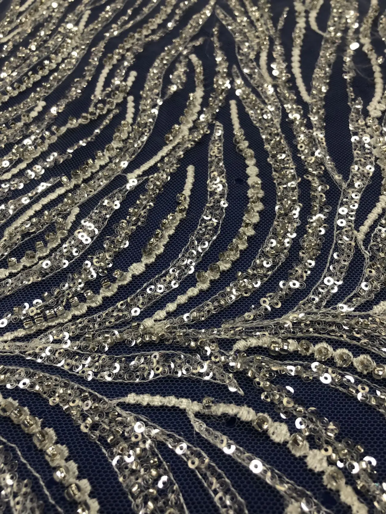 Fashion Designs White Bride Bead Sequin Net Lace Fabric for Party Dress